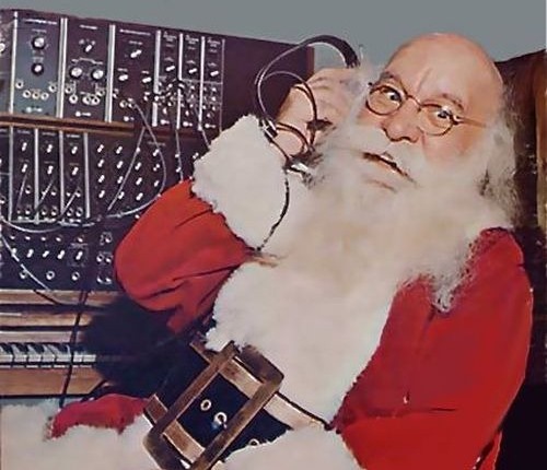 santa-plays-moog